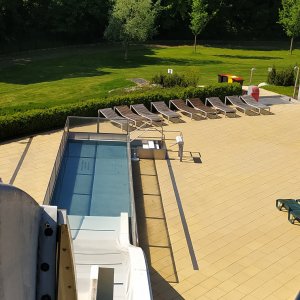 AREÁL FLOŠNA HRADEC KRÁLOVÉ: -