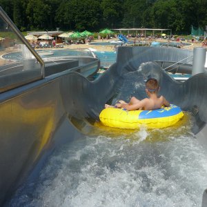 AREÁL FLOŠNA HRADEC KRÁLOVÉ: -