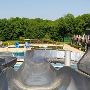 AREÁL FLOŠNA HRADEC KRÁLOVÉ: -