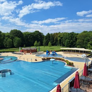 AREÁL FLOŠNA HRADEC KRÁLOVÉ: -